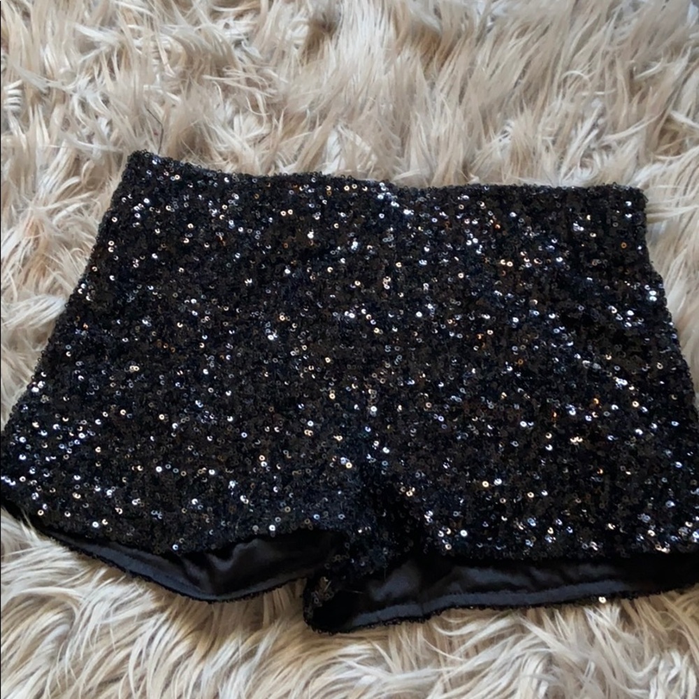 F21 stretchy sequin shorts !